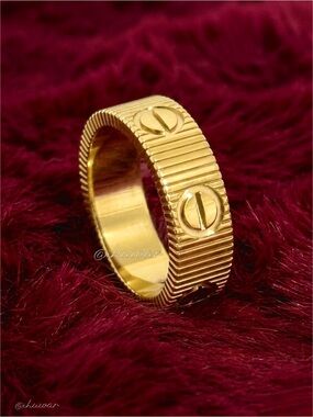 18K Gold plated LOVE Ring Screw Motifs Ribbed Band Size 8